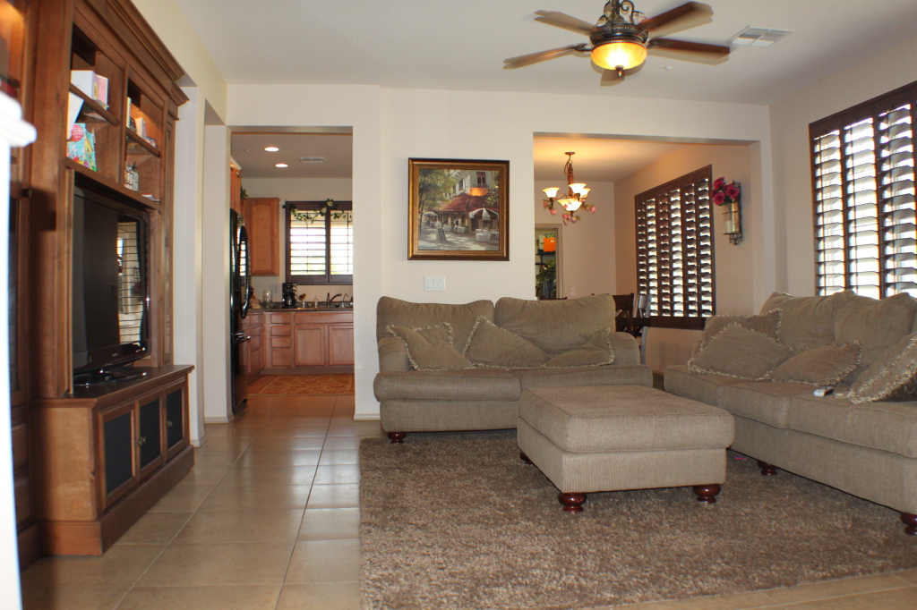 3056 East Agritopia Loop North Gilbert, AZ 85296 - Photo 7 of 15 Great Room