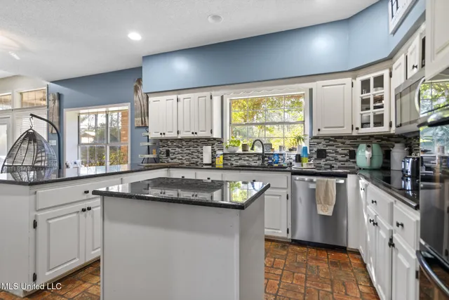 $539,900 | 6305 MORNINGSIDE Drive, Vancleave, MS 39565