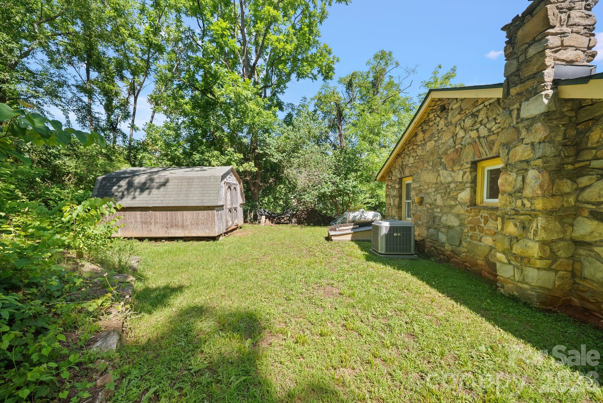 78 Green Oak Road Asheville, NC 28804 - Photo 20 of 26