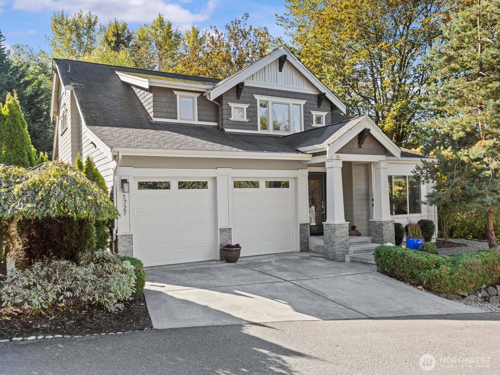 1727 Nile Avenue Northeast Renton, WA 98059 - Photo 3 of 38