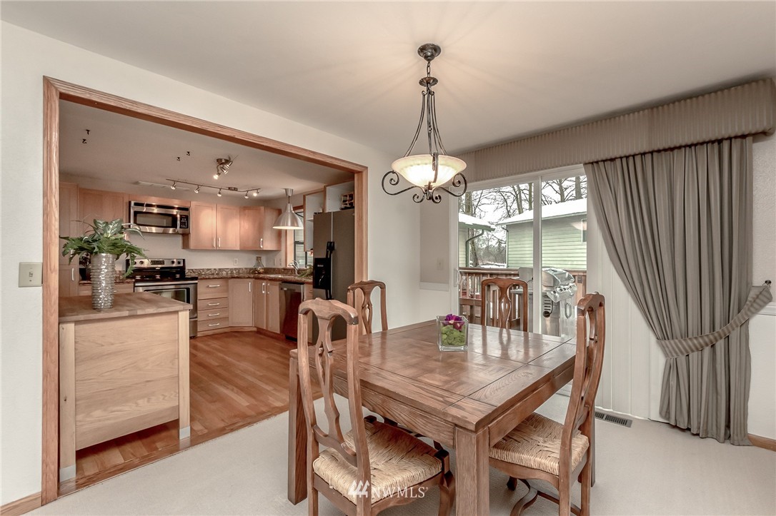 19701 143rd Place Southeast Renton, WA 98058 - Photo 6 of 25 Gallery Image 6