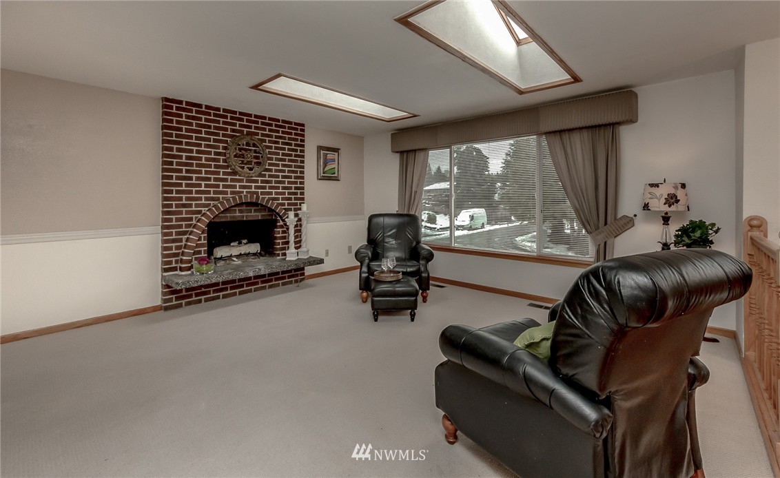 19701 143rd Place Southeast Renton, WA 98058 - Photo 9 of 25 Gallery Image 9