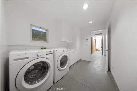 a view of a backyard of the house