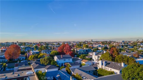 a picture of city view