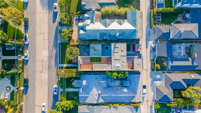 $17,500 | 519 Santa Ana Avenue, Newport Beach, CA 92663