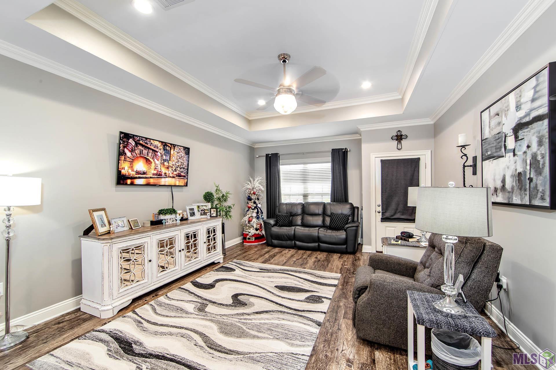 306 Derusso Street Houma, LA 70364 - Photo 11 of 17 Living room