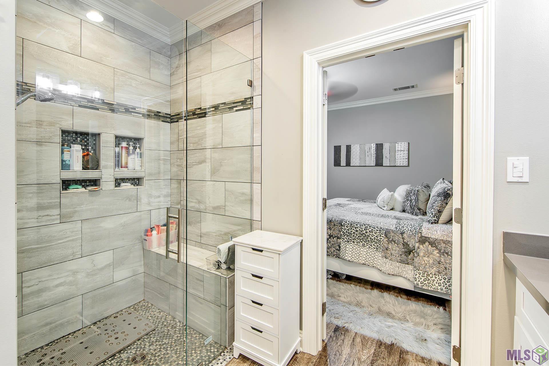 306 Derusso Street Houma, LA 70364 - Photo 14 of 17 Walk-in shower