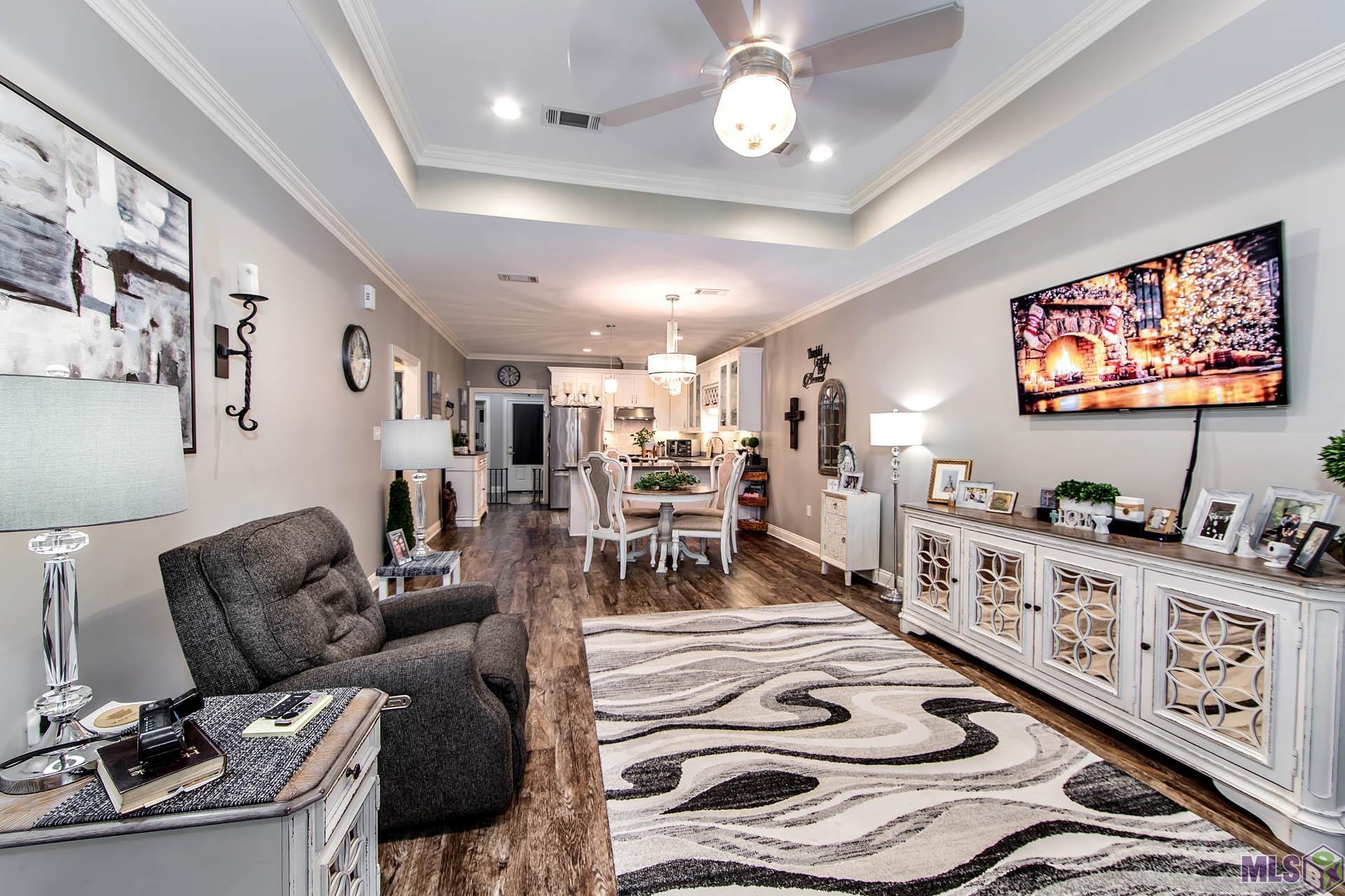 306 Derusso Street Houma, LA 70364 - Photo 7 of 17 Living room