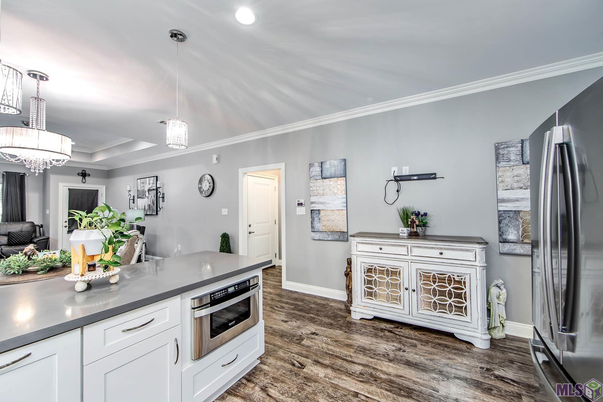 306 Derusso Street Houma, LA 70364 - Photo 9 of 17 Kitchen