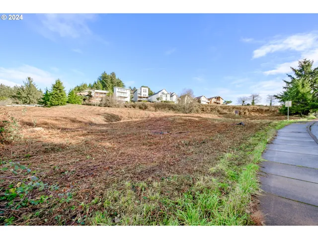 $1,500,000 | 1005 Southeast Bay Blvd., Newport, OR 97365