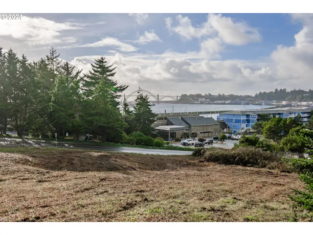 $1,500,000 | 1005 Southeast Bay Blvd., Newport, OR 97365