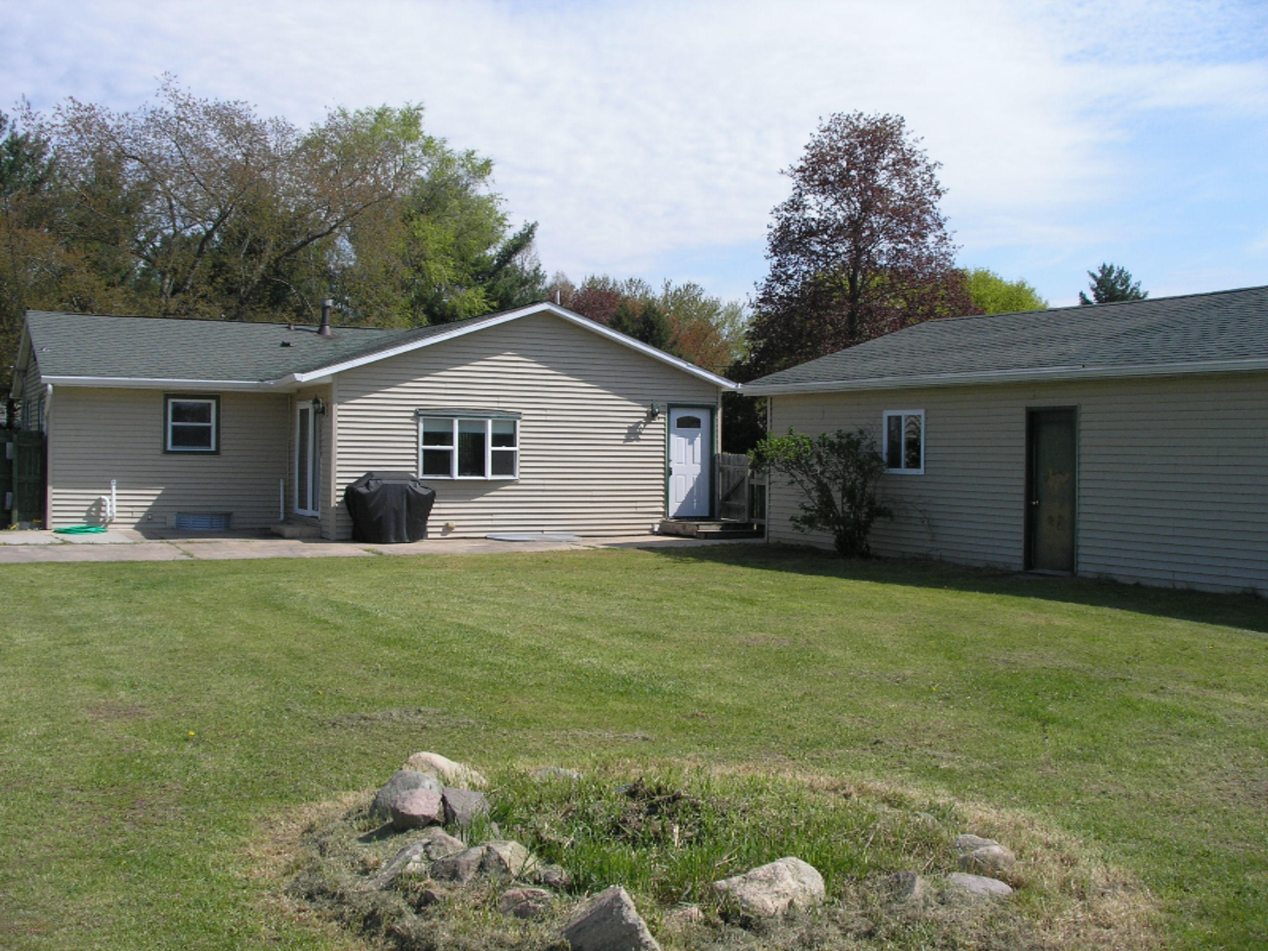 17255 Lovers Lane Three Rivers, MI 49093 - Photo 3 of 36 17255 Lovers Lane outside 003