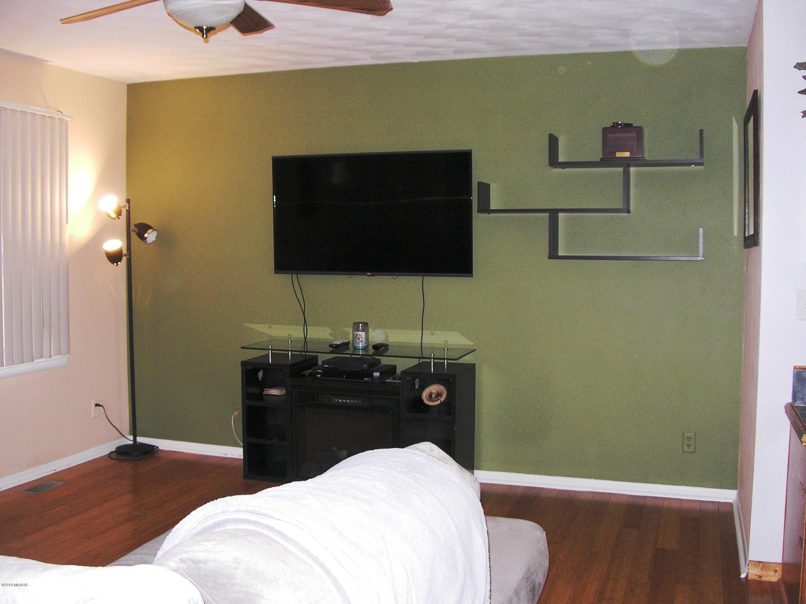 17255 Lovers Lane Three Rivers, MI 49093 - Photo 7 of 36 17255 Lovers Lane 003