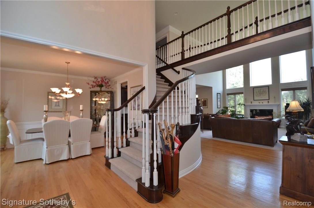 556 Springview Drive Rochester, MI 48307 - Photo 5 of 35 3.JPG