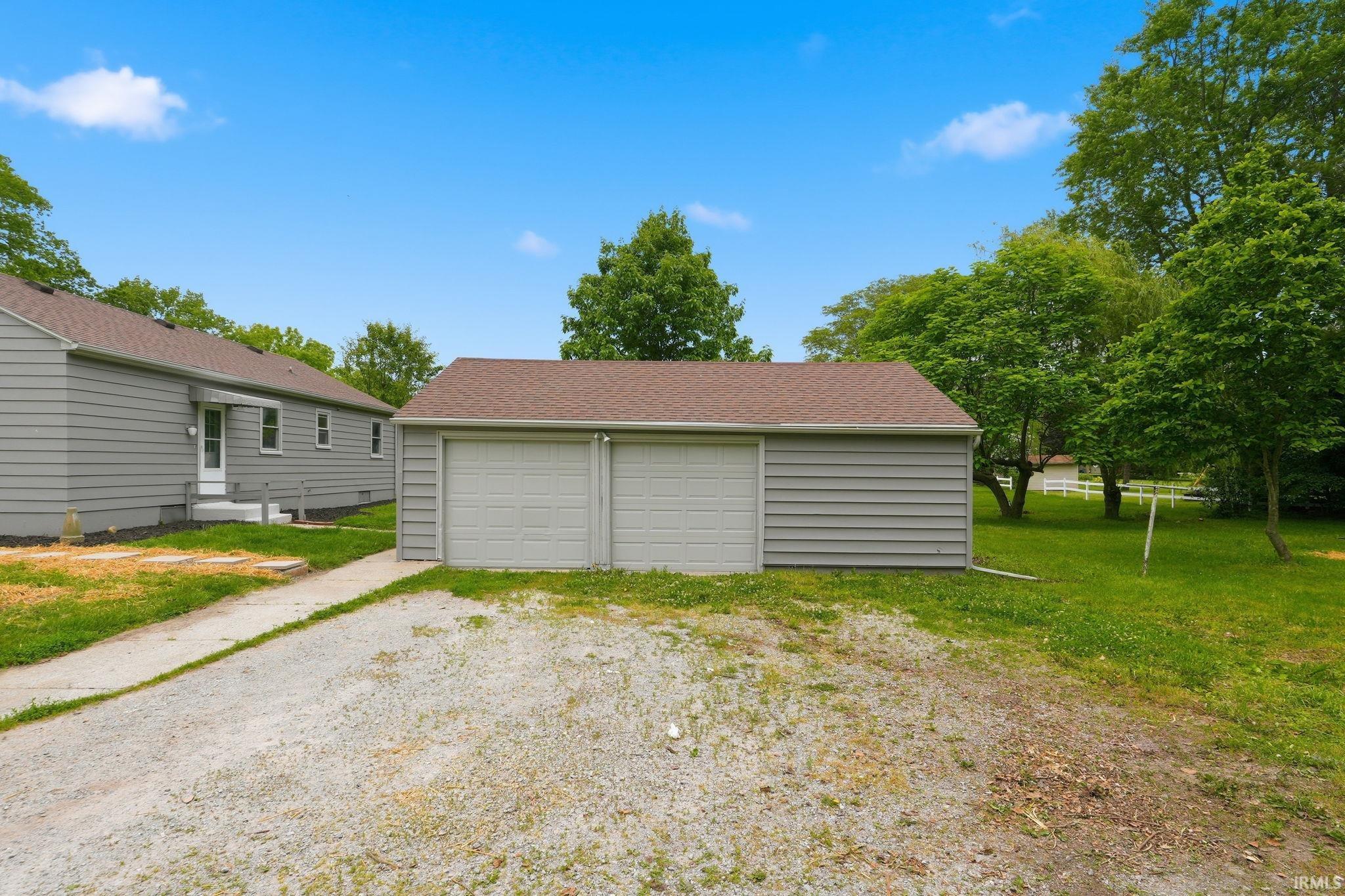 215 Hartzell Road New Haven, IN 46774 - Photo 21 of 24