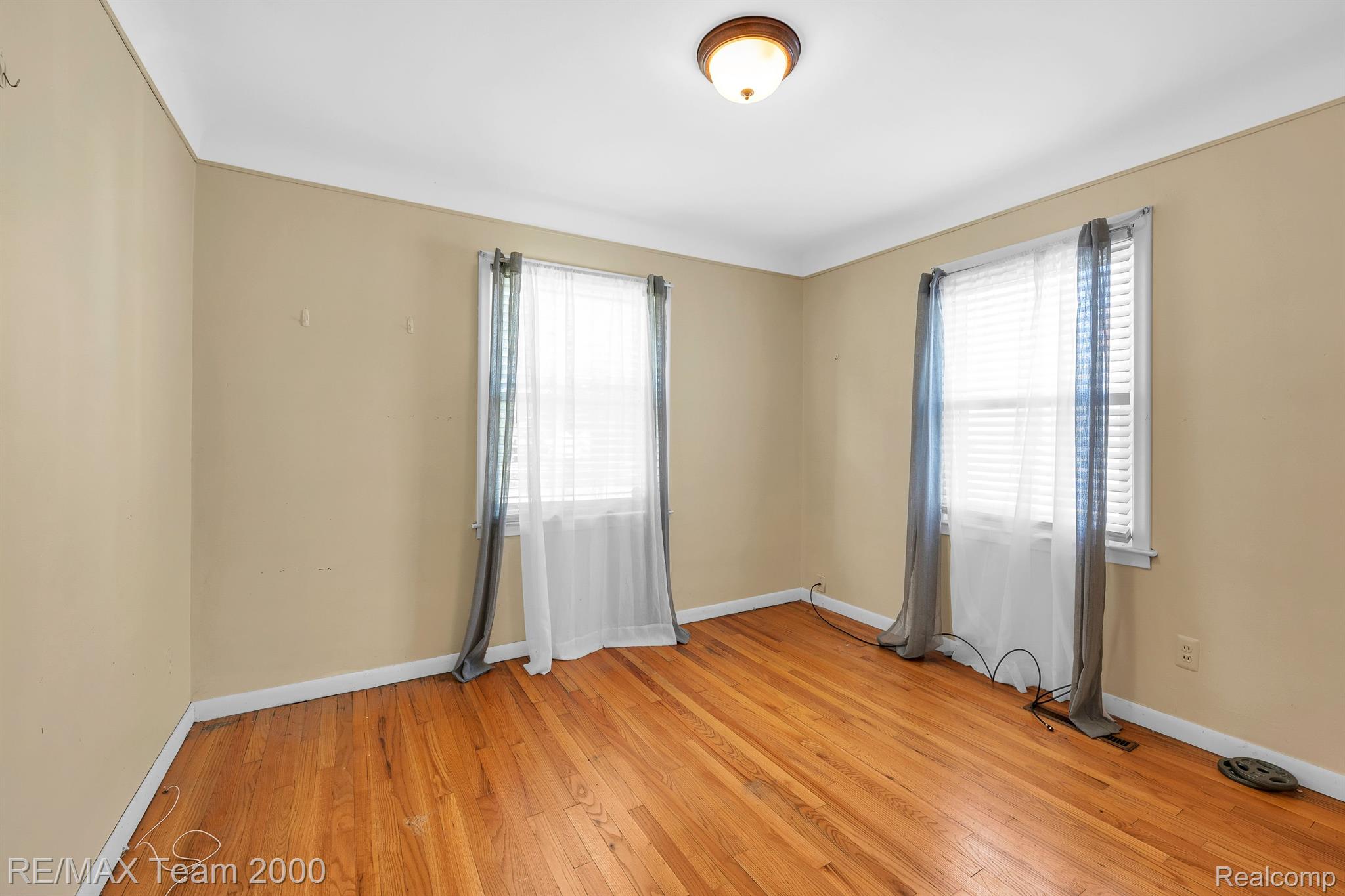 23036 Rausch Avenue Eastpointe, MI 48021 - Photo 16 of 24 Gallery Image 16