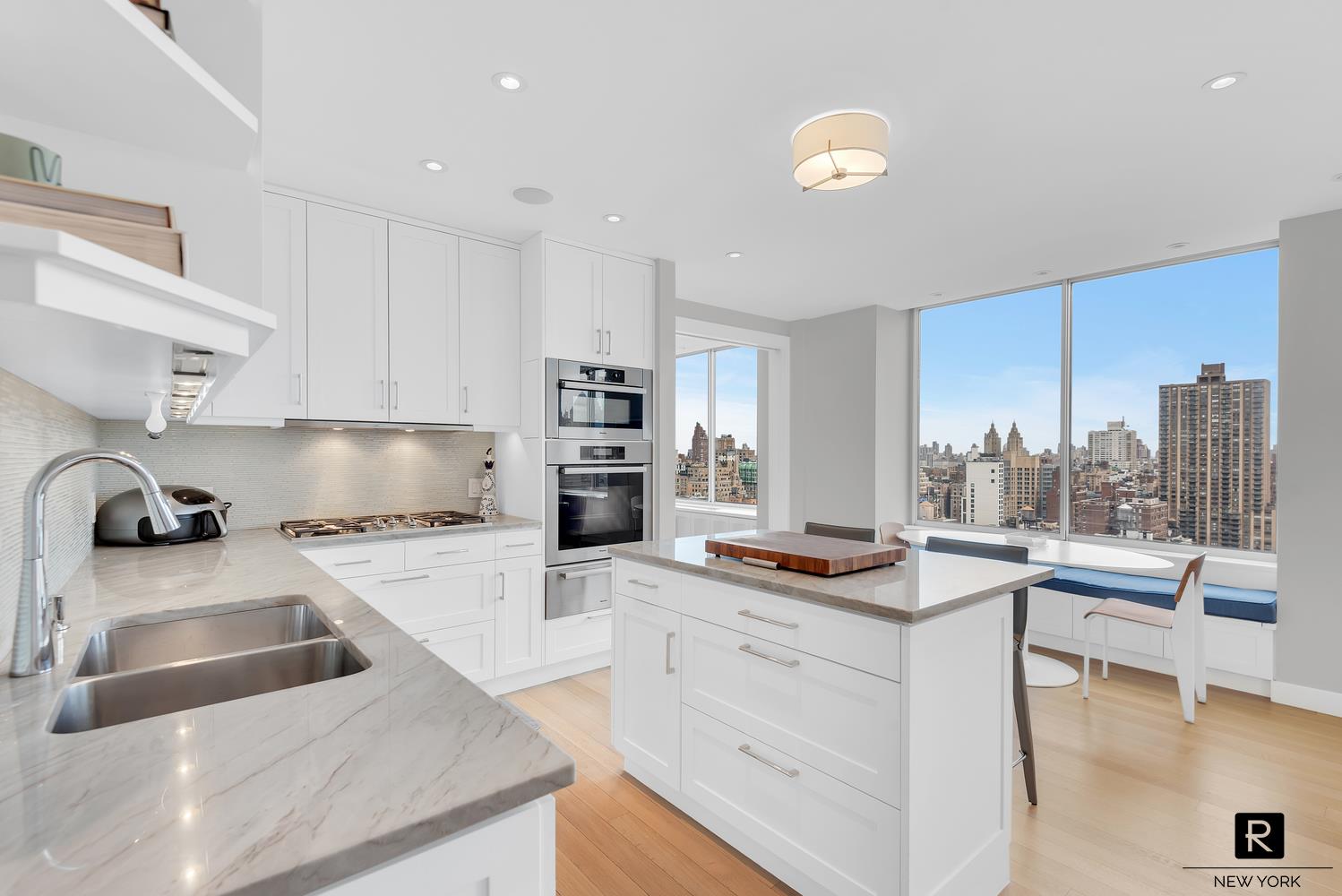 200 Riverside Boulevard, Unit 28DE Manhattan, NY 10069 - Photo 2 of 16