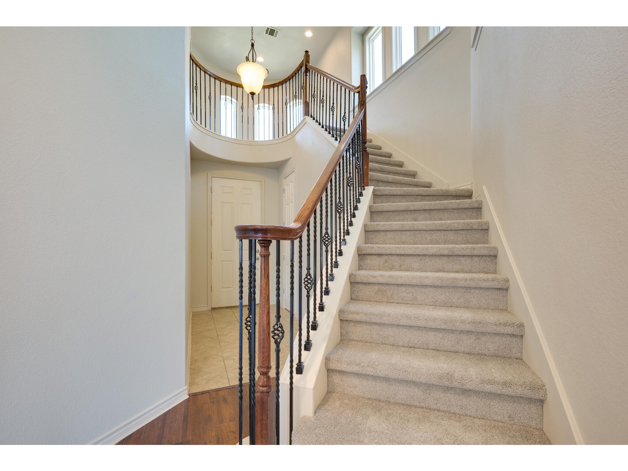 13925 Fallsprings Way Manor, TX 78653 - Photo 27 of 39 a view of entryway