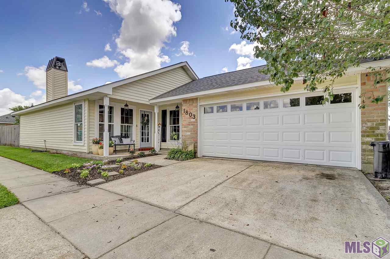 1803 Myrtle Ridge Drive Baton Rouge, LA 70816 - Photo 1 of 16