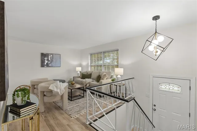 $330,000 | 750 Burwick Terrace, Manchester, MO 63021