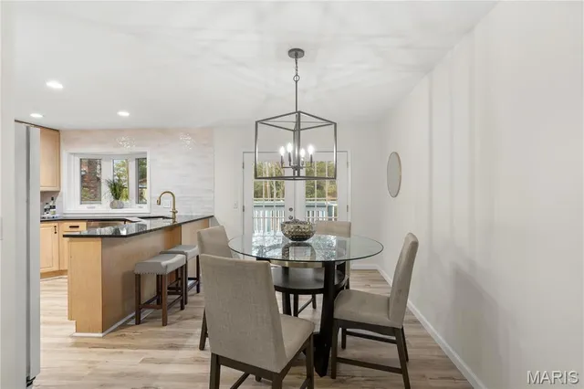 $330,000 | 750 Burwick Terrace, Manchester, MO 63021