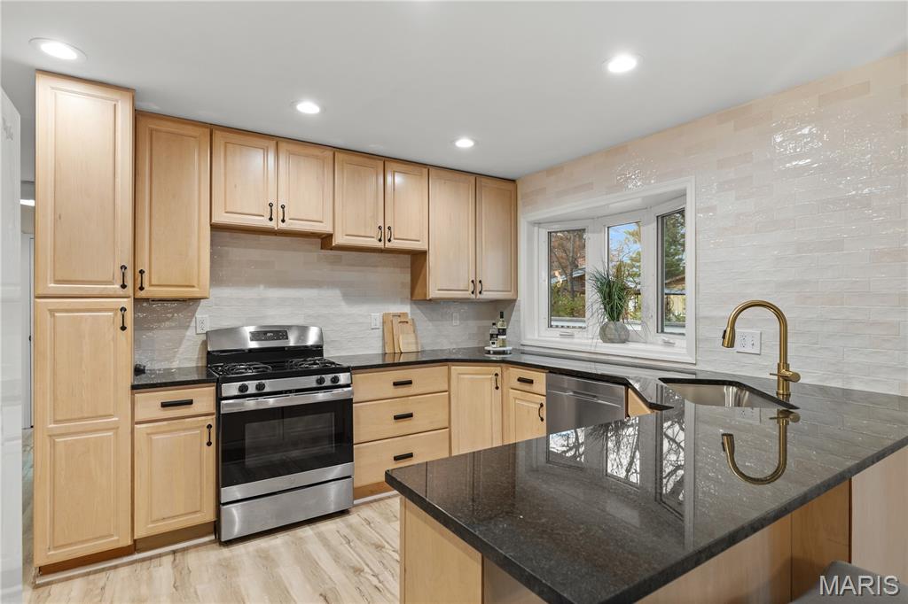 750 Burwick Terrace Manchester, MO 63021 - Photo 9 of 25