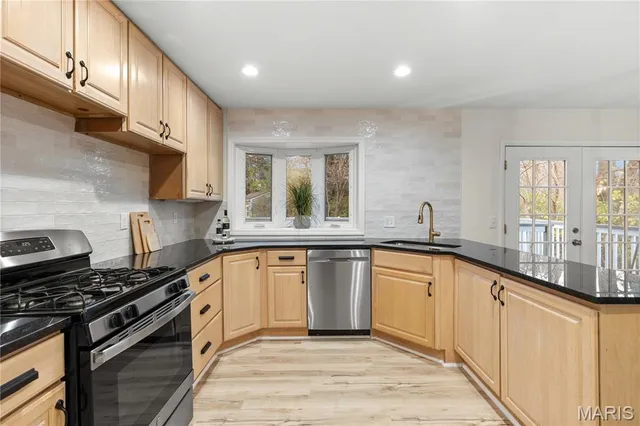 $330,000 | 750 Burwick Terrace, Manchester, MO 63021