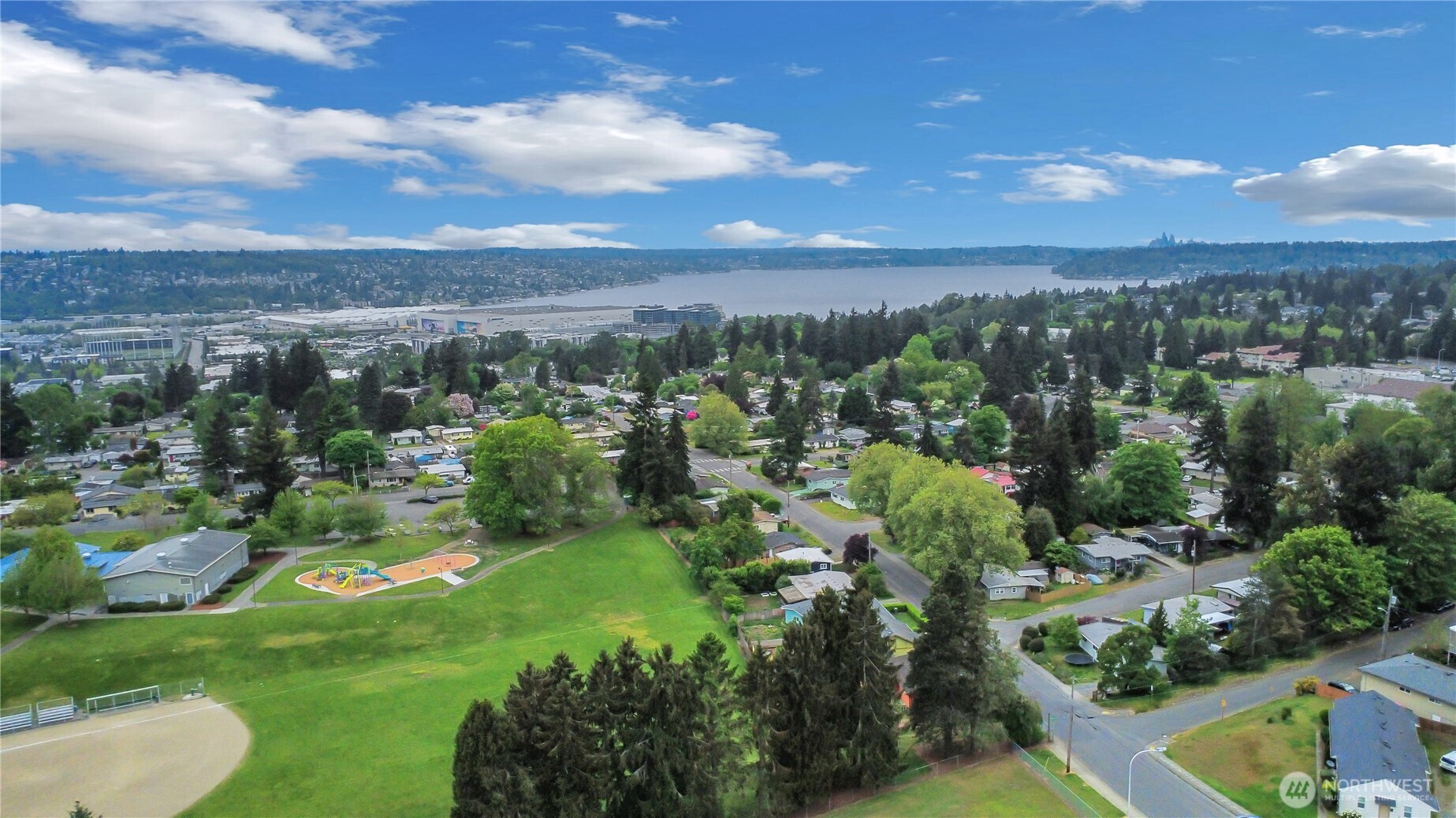 838 Harrington Avenue Northeast Renton, WA 98056 - Photo 34 of 38