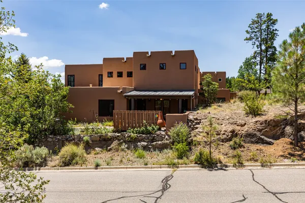 $850,000 | 4995 Hermosura, Los Alamos, NM 87544