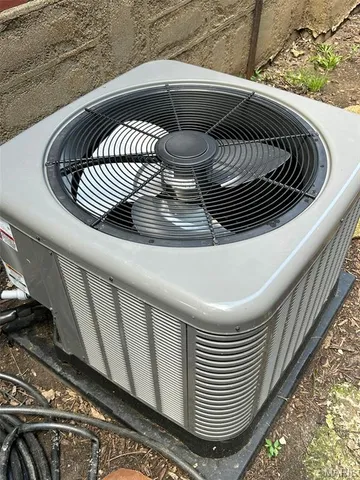 $419,000 | 1262 Moorlands Drive, Richmond Heights, MO 63117