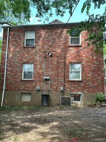 $419,000 | 1262 Moorlands Drive, Richmond Heights, MO 63117