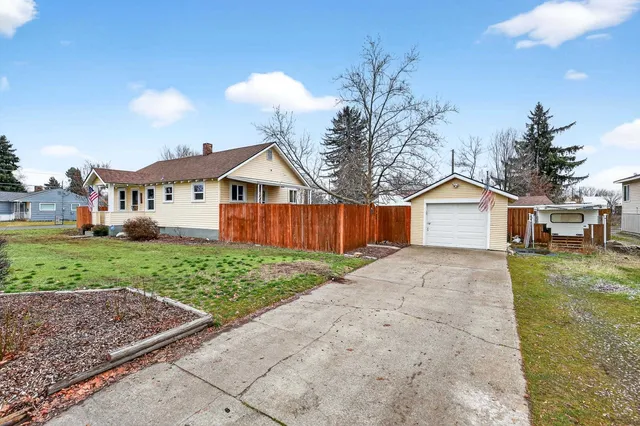$359,900 | 8422 East Liberty Avenue, Millwood, WA 99212