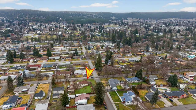 $359,900 | 8422 East Liberty Avenue, Millwood, WA 99212