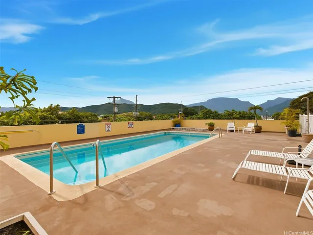 $2,900 | 14 Aulike Street, Unit 406, Kailua, HI 96734