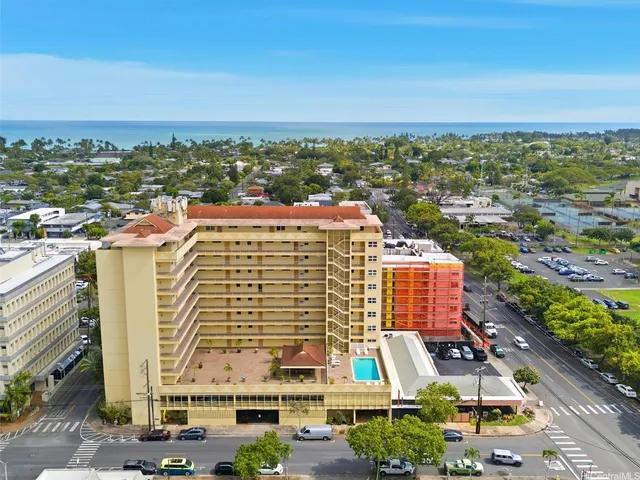 $2,900 | 14 Aulike Street, Unit 406, Kailua, HI 96734