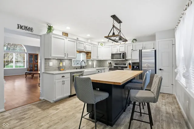 $360,000 | 4435 Tarragon Drive, Indianapolis, IN 46237