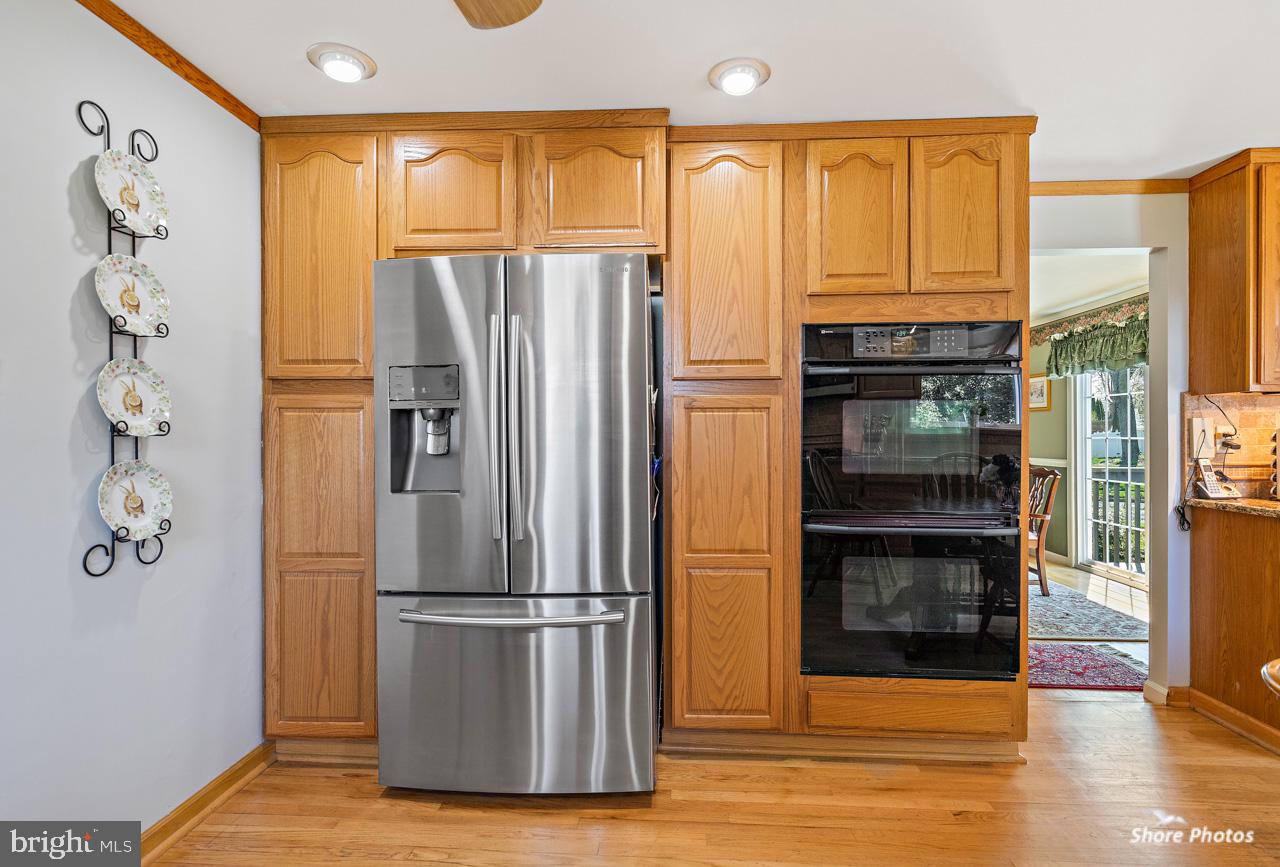 22 Stonebridge Road Cherry Hill, NJ 08003 - Photo 12 of 43 SS refrigerator - double electric wall ovend