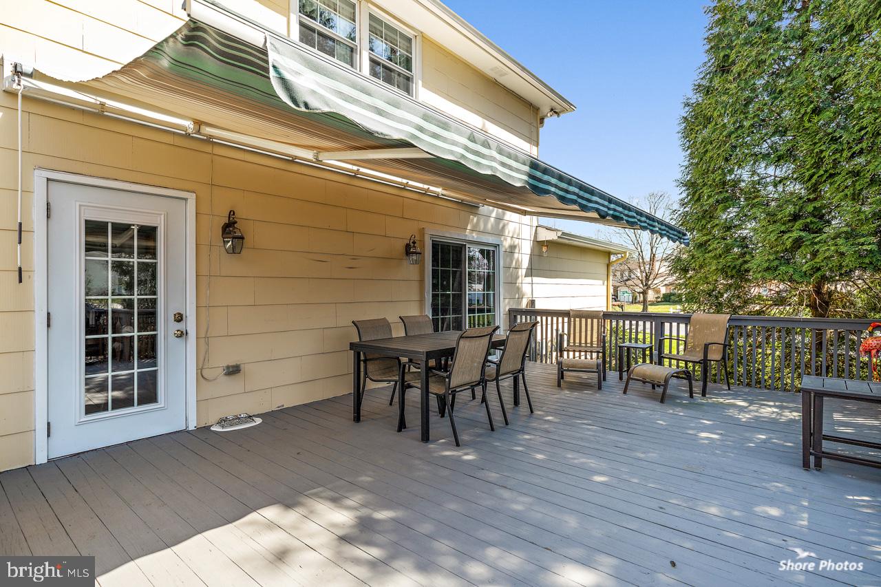 22 Stonebridge Road Cherry Hill, NJ 08003 - Photo 15 of 43 deck with access to kitchen and dining room