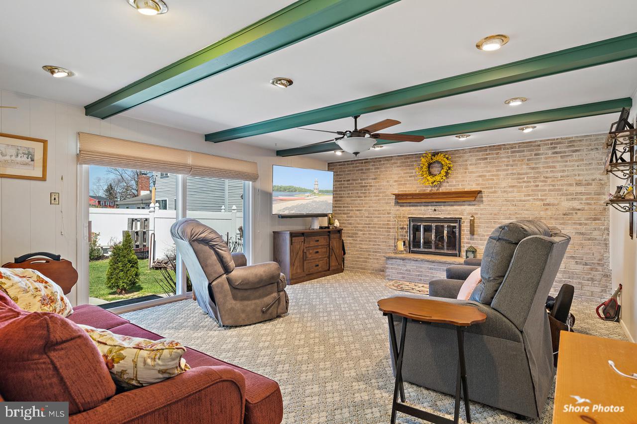 22 Stonebridge Road Cherry Hill, NJ 08003 - Photo 21 of 43 family room