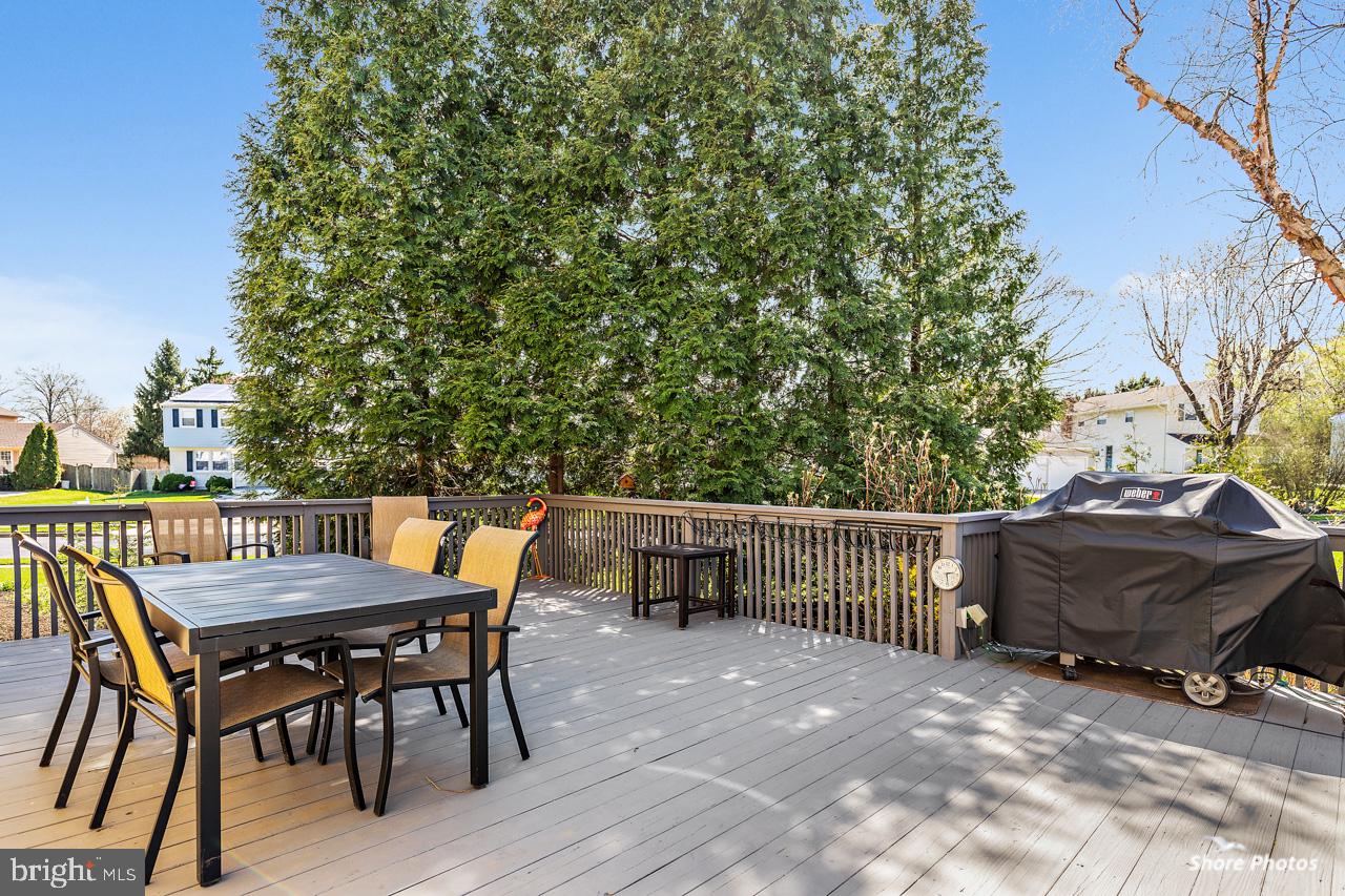 22 Stonebridge Road Cherry Hill, NJ 08003 - Photo 41 of 43 side deck