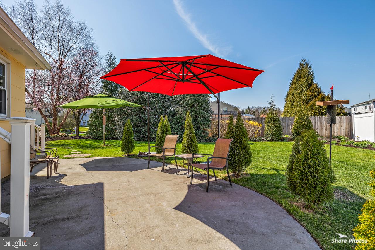22 Stonebridge Road Cherry Hill, NJ 08003 - Photo 42 of 43 Back patio