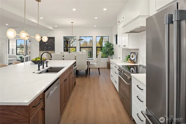 $1,649,880 | 2801 20th Avenue South, Seattle, WA 98144