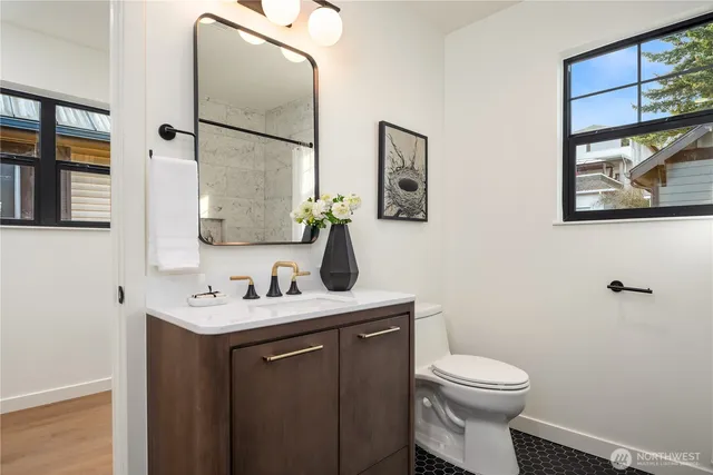 $1,649,880 | 2801 20th Avenue South, Seattle, WA 98144