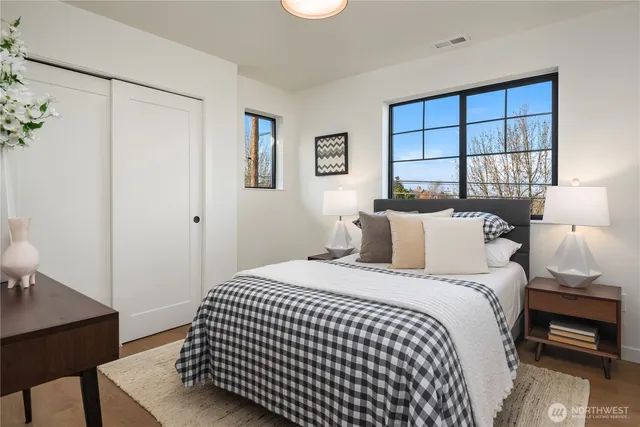 $1,649,880 | 2801 20th Avenue South, Seattle, WA 98144