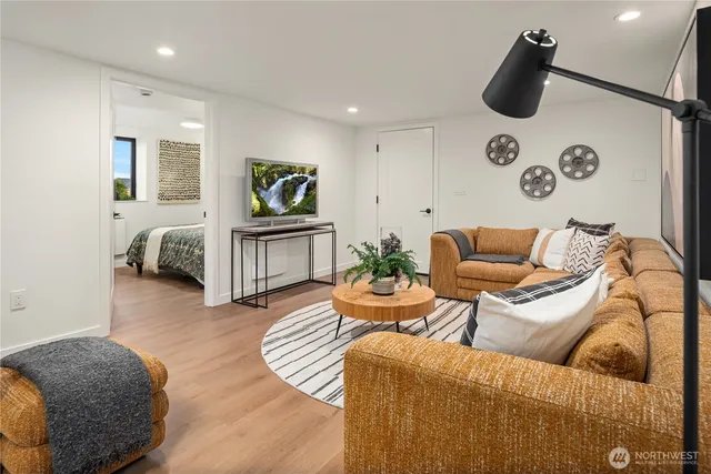 $1,649,880 | 2801 20th Avenue South, Seattle, WA 98144