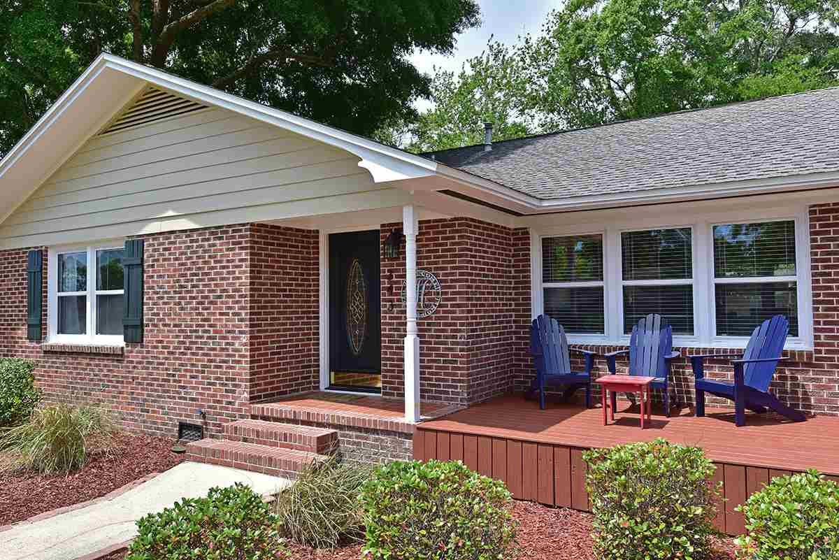 343 Gamarra Road Pensacola, FL 32503 - Photo 3 of 33 Gallery Image 3
