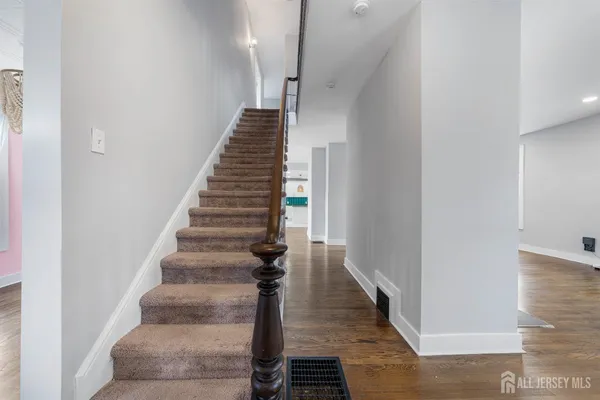 $710,000 | 66 Leigh Street, Clinton, NJ 08809