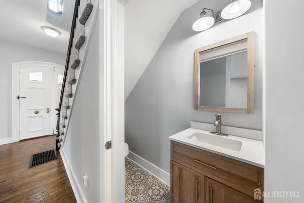 $710,000 | 66 Leigh Street, Clinton, NJ 08809