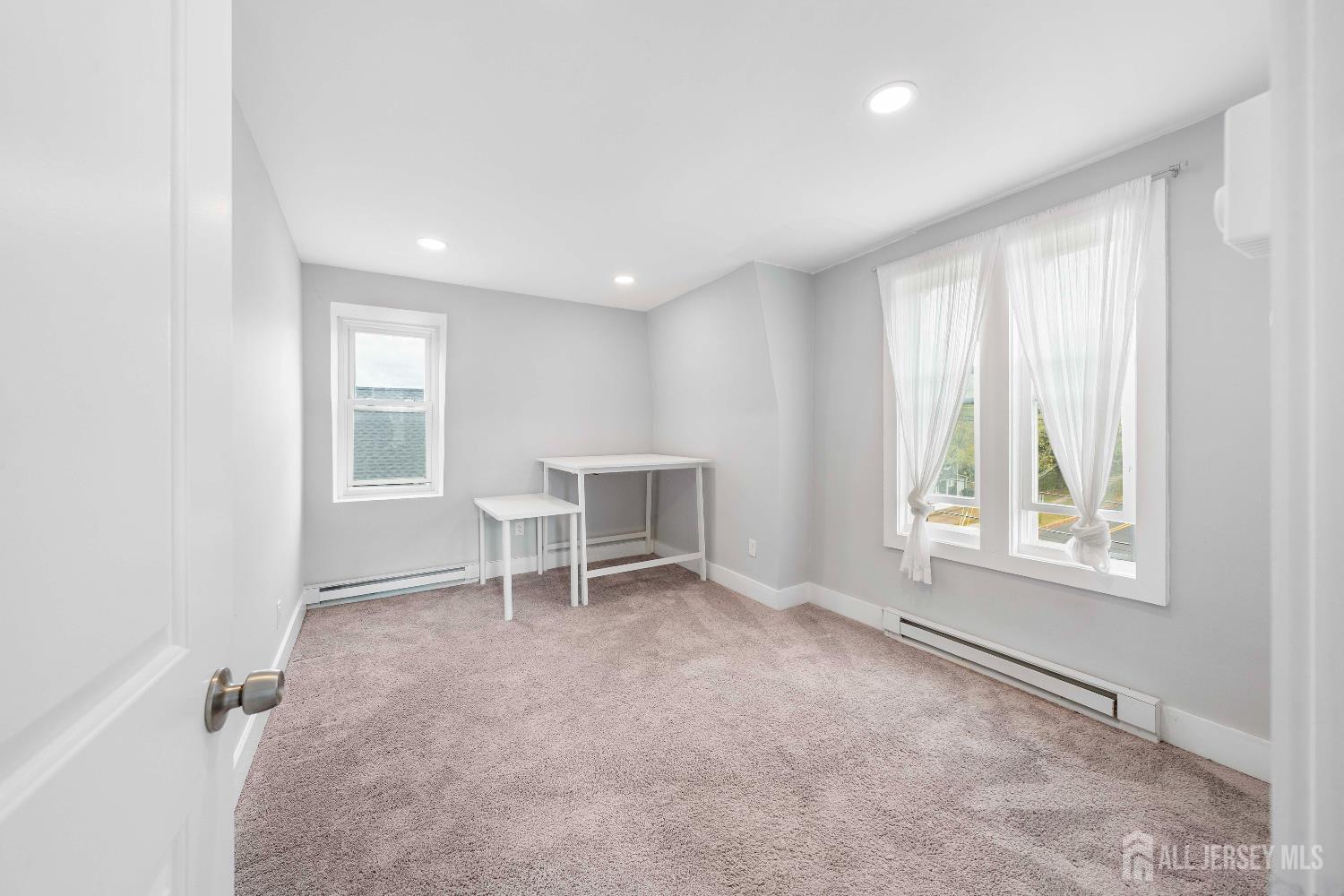 66 Leigh Street Clinton, NJ 08809 - Photo 20 of 38