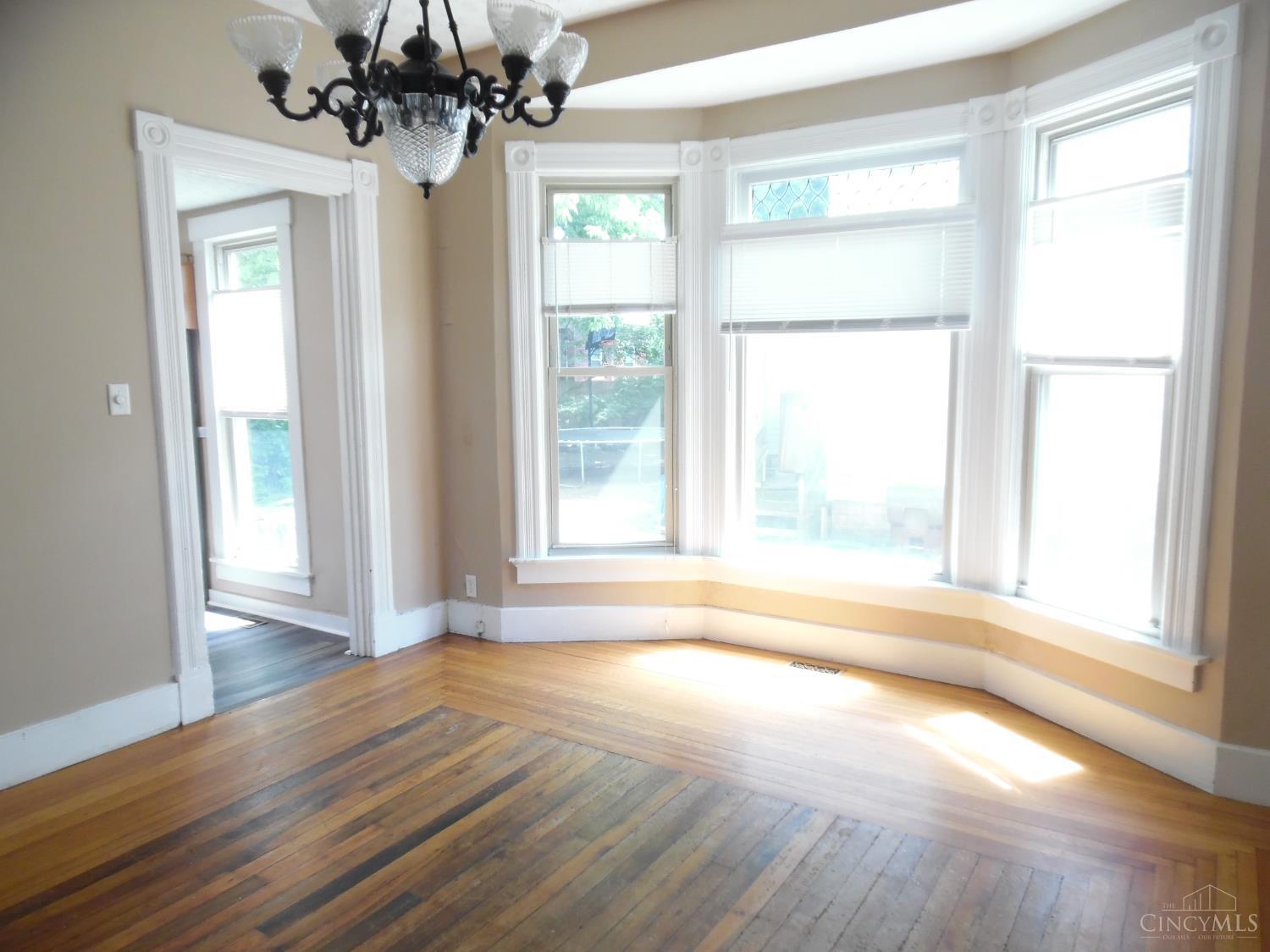 241 Yankee Road Middletown, OH 45044 - Photo 13 of 33 Gallery Image 13